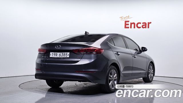Hyundai AVANTE 2017 — photo 2