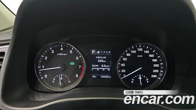 Hyundai AVANTE 2017 — photo 11