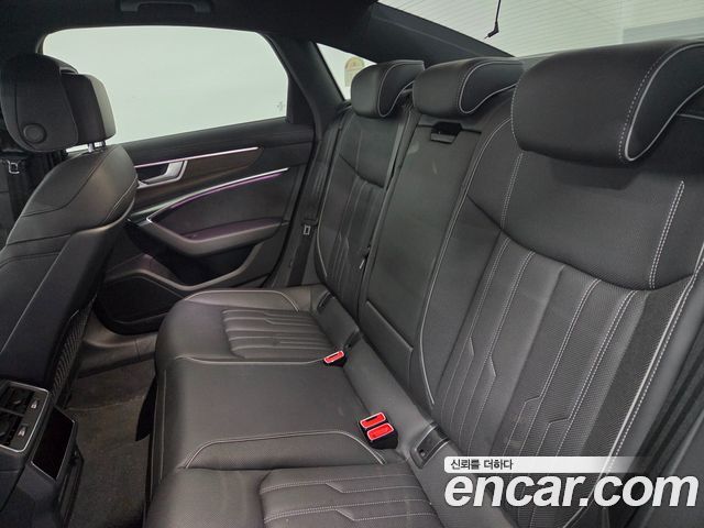 Audi A6 2025 — photo 11