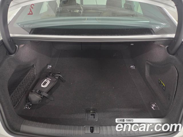 Audi A6 2025 — photo 18