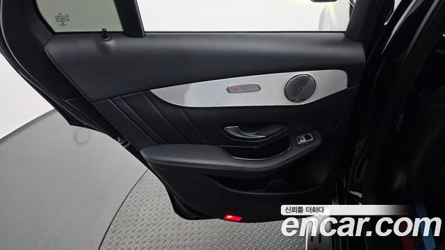 Mercedes-Benz GLC-Class 2020 — photo 15