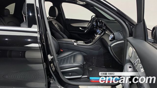 Mercedes-Benz GLC-Class 2020 — photo 16