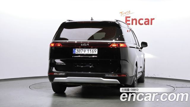 Kia Canival 2022 — photo 4