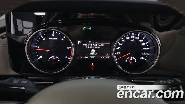 Kia Canival 2022 — photo 8