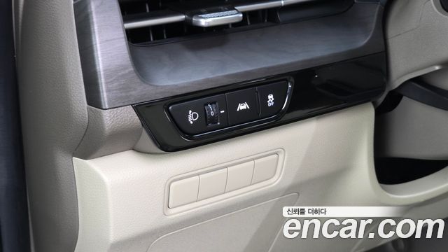 Kia Canival 2022 — photo 15