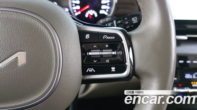 Kia Canival 2022 — photo 17