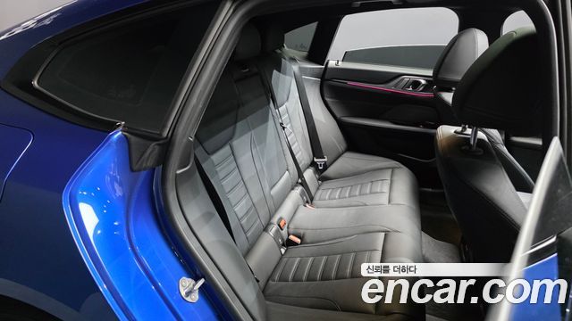BMW i4 2023 — photo 17
