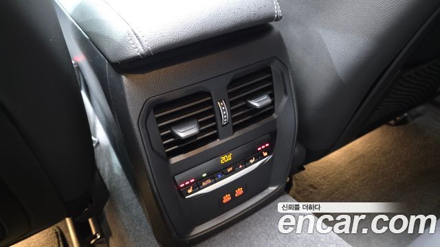 BMW i4 2023 — photo 25