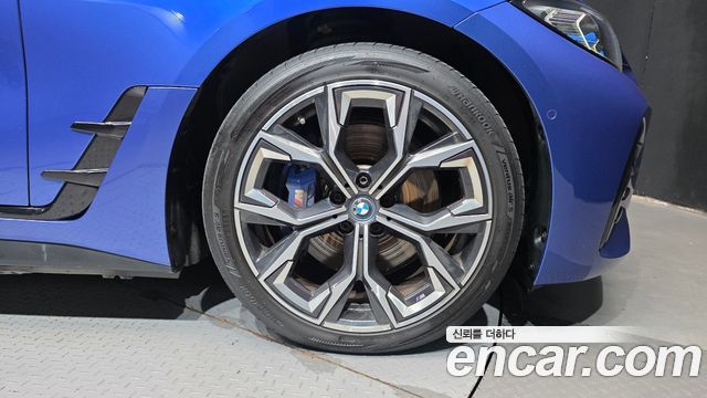 BMW i4 2023 — photo 7