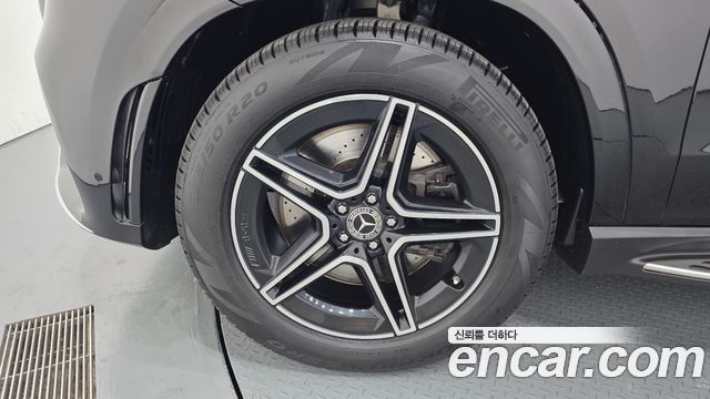 Mercedes-Benz GLE-Class 2020 — photo 5