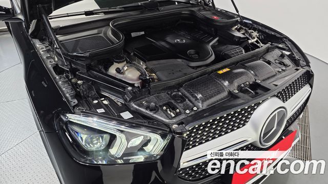 Mercedes-Benz GLE-Class 2020 — photo 6
