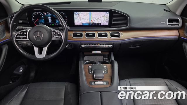 Mercedes-Benz GLE-Class 2020 — photo 10
