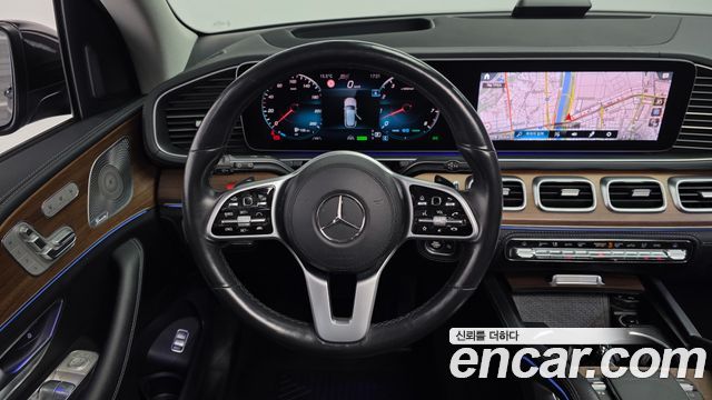 Mercedes-Benz GLE-Class 2020 — photo 19