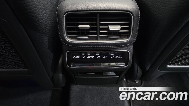 Mercedes-Benz GLE-Class 2020 — photo 33