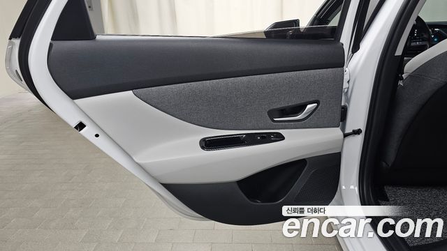 Hyundai AVANTE 2023 — photo 15