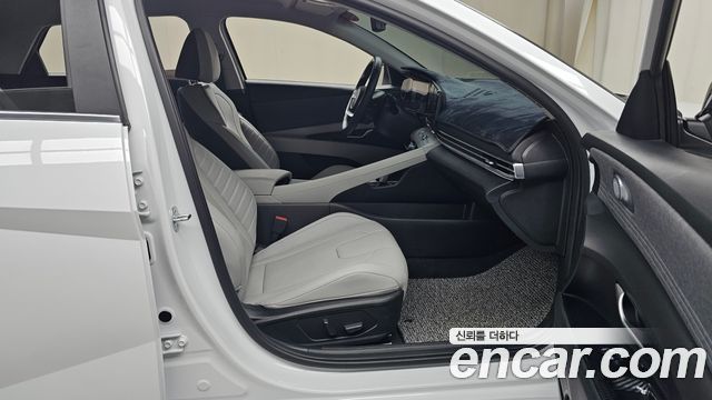 Hyundai AVANTE 2023 — photo 16