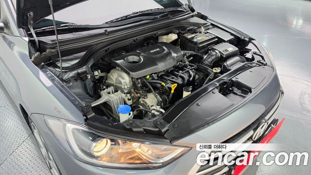 Hyundai AVANTE 2017 — photo 6