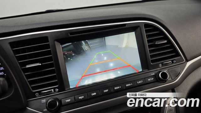 Hyundai AVANTE 2017 — photo 14