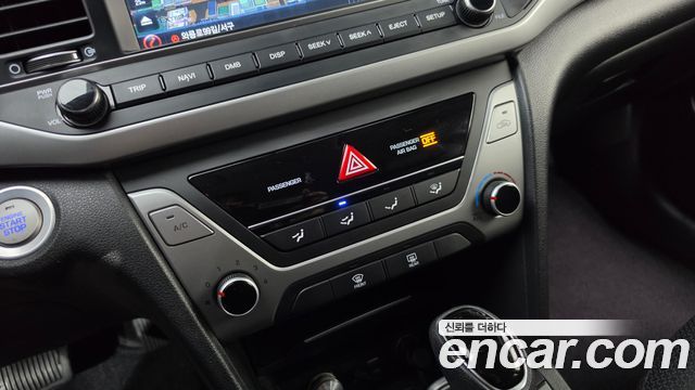 Hyundai AVANTE 2017 — photo 20