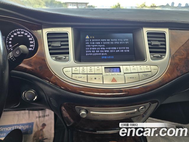 Hyundai Genesis 2008 — photo 17