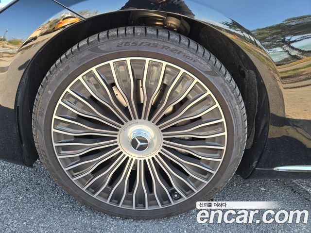 Mercedes-Benz S-Class 2025 — photo 7