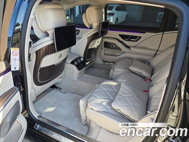 Mercedes-Benz S-Class 2025 — photo 15