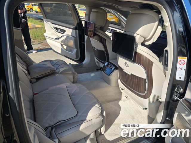 Mercedes-Benz S-Class 2025 — photo 17