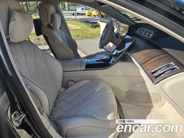 Mercedes-Benz S-Class 2025 — photo 19