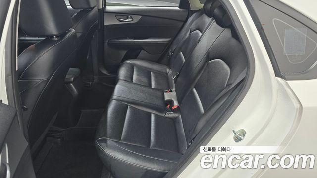 Kia K3 2020 — photo 12