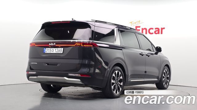 Kia Canival 2022 — photo 2