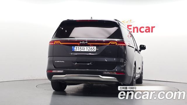 Kia Canival 2022 — photo 4