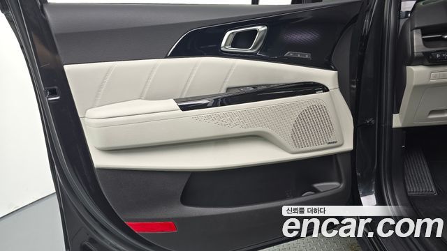 Kia Canival 2022 — photo 14