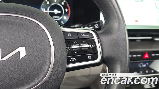Kia Canival 2022 — photo 28