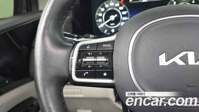 Kia Canival 2022 — photo 32