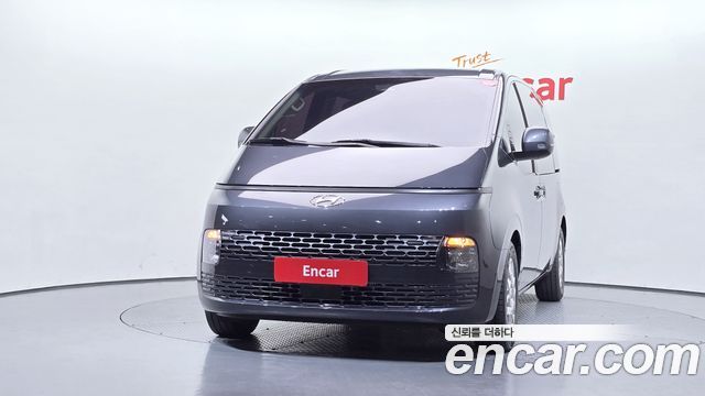 Hyundai Staria 2022 — photo 3