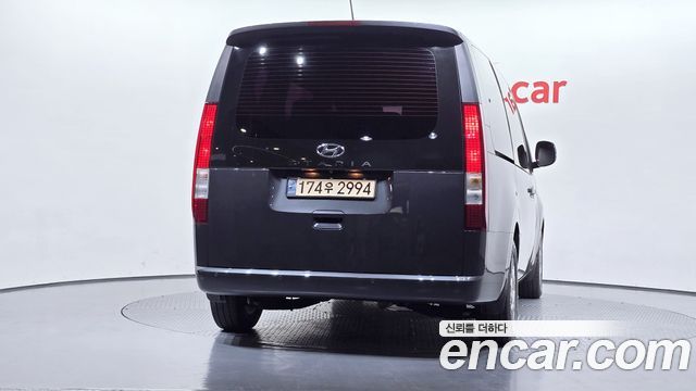 Hyundai Staria 2022 — photo 4