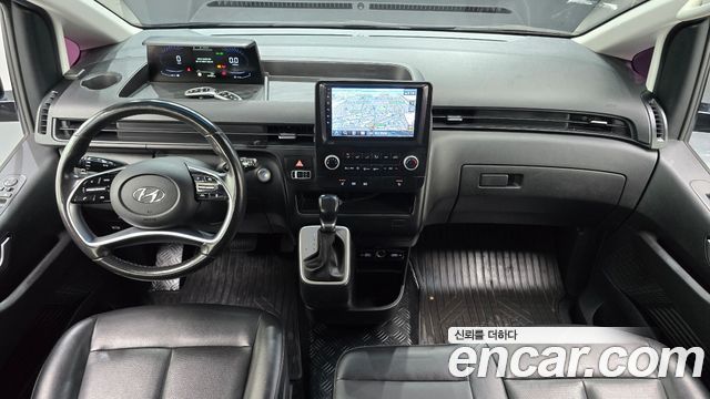 Hyundai Staria 2022 — photo 10