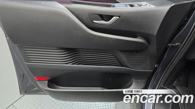 Hyundai Staria 2022 — photo 25