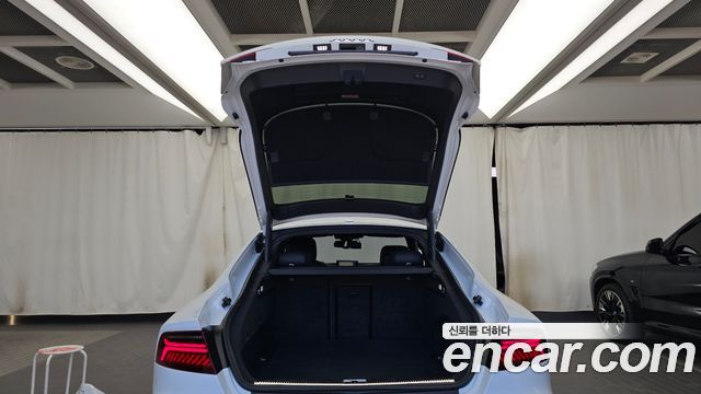 Audi A7 2016 — photo 20
