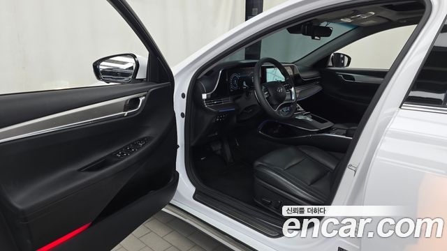 Hyundai Grandeur 2023 — photo 13