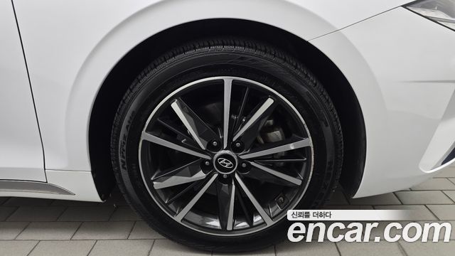 Hyundai Grandeur 2023 — photo 7