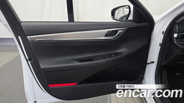 Hyundai Grandeur 2023 — photo 14