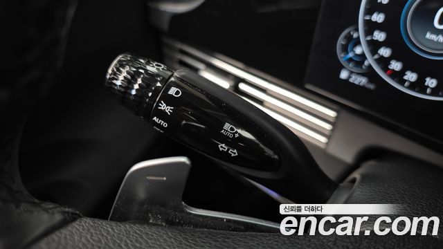 Hyundai Grandeur 2023 — photo 33