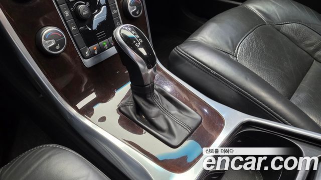 Volvo XC70 2014 — photo 9