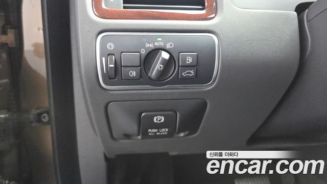 Volvo XC70 2014 — photo 16