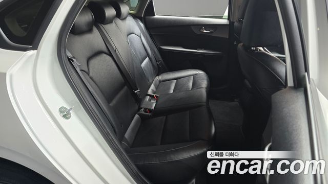 Kia K3 2020 — photo 12