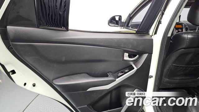 KG Mobility KORANDO 2015 — photo 15