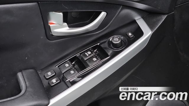 KG Mobility KORANDO 2015 — photo 29