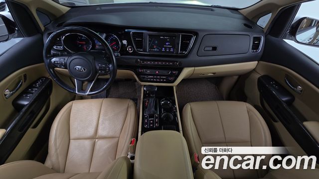 Kia Canival 2020 — photo 10