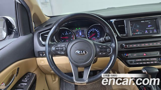 Kia Canival 2020 — photo 19